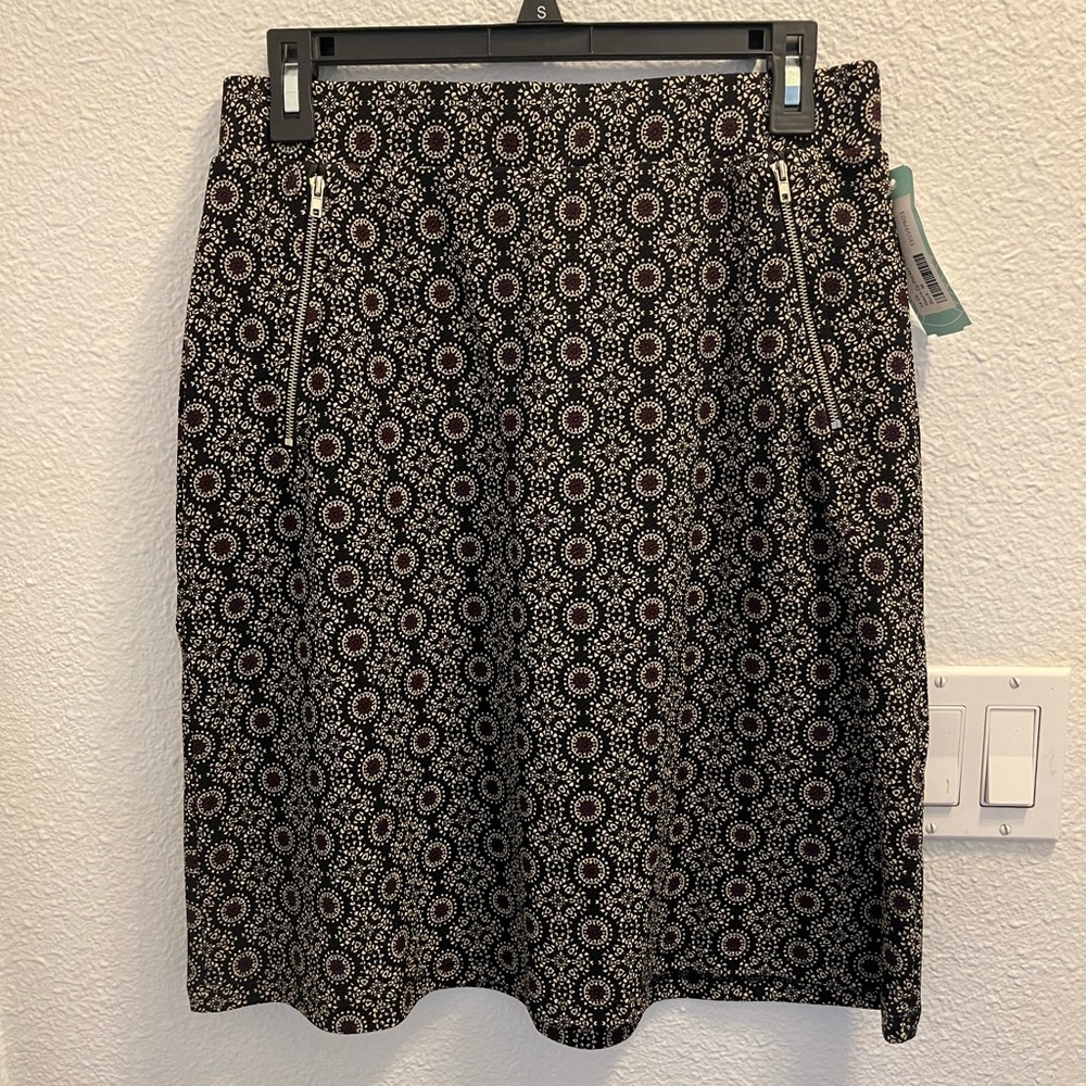 Le Lis Black and White Geometric Pencil Skirt - Picture 1 of 10